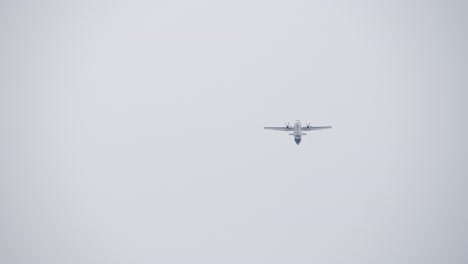 Airplane-At-Take-Off-On-A-Foggy-Day