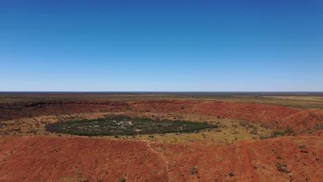 Imágenes-De-Drones-Del-Cráter-Wolfe-Creek,-Desierto-De-Tanami,-Australia-Occidental
