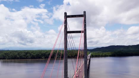 Schöne-Brücke-In-Costa-Rica,-Freundschaftsbrücke-Genannt
