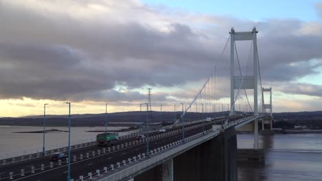 El-Puente-Severn-Que-Une-Inglaterra-Con-Gales-Cerca-De-Bristol,-Reino-Unido