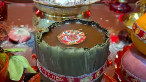 Close-up-of-Chinese-Basket-or-Bakul-Keranjang-Cake-or-Kue-as-Buddha-Offerings
