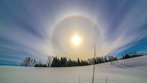 Winter-sun-halo-timelapse,-atmospheric-phenomena-backgrounds-with-copy-space