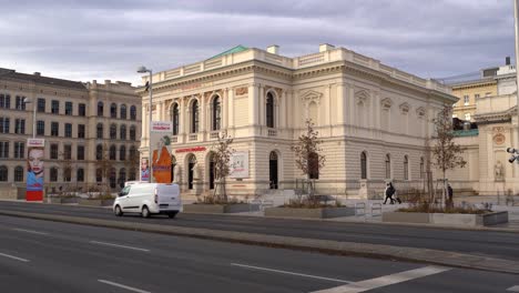 Frontal-view-of-famous-Albertina-Modern-Art-Museum-in-Vienna,-Austria