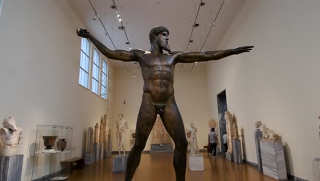 Classical-ancient-Greek-bronze-statue-of-Zeus-or-Poseidon,-circa-450-BC