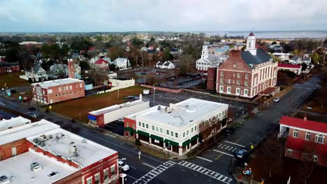 fast-pushing-aerial-into-church-and-historic-buildings-in-new-bern-nc,-north-carolina