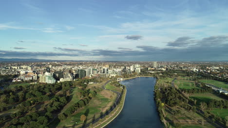 Smooth-aerial-perspective-pan-to-the-right-over-Albert-Park-Lake,-Melbourne,-Australia