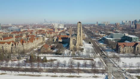 University-of-Chicago-Campus-in-Winter