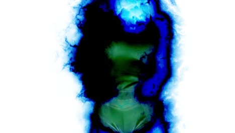 Efecto-De-Fuego-De-Plasma-Azul-Femenino-Gráfico-En-Movimiento-De-Un-Modelo-Frente-A-Un-Fondo-Blanco