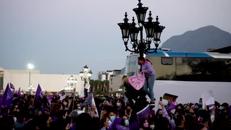 Monterrey,-Mexico---March-8th-2022:-Mexican-women-march-to-celebrate-the-International-Women's-Day