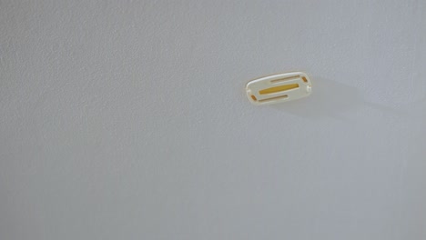 Smoke-detector-removal-and-installation
