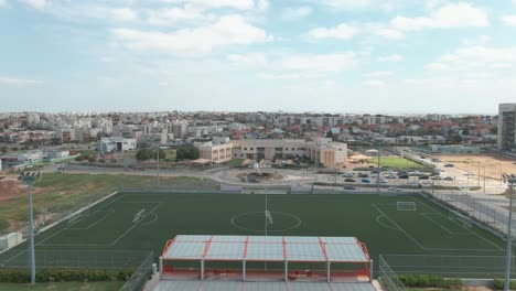 Campo-De-Fútbol-En-La-Ciudad-De-Netivot,-Israel