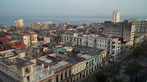 Skyline-of-Havana,-Cuba-with-buildings-and-ocean-in-the-background