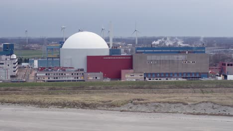 Planta-De-Energía-Nuclear-Epz-En-La-Zona-Industrial-De-Borssele,-Países-Bajos