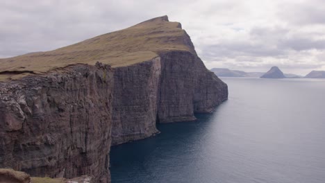 Wide-Slow-Motion-of-Tralanipan-Cliffside-in-the-Faroe-Islands