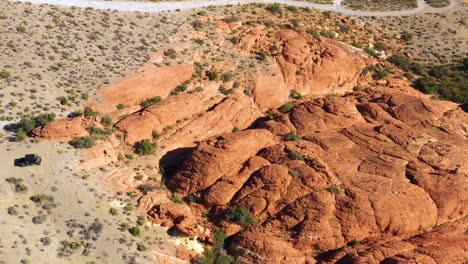 Vista-Aérea-De-Las-Formas-Y-La-Geología-De-Los-Acantilados-De-Arenisca-Roja-En-Arizona,-Ee.uu.---Dando-Vueltas,-Disparo-De-Drones