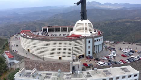 Antenne:-Majestätischer-Cristo-Rey-In-Silao,-Guanajuato,-Mexiko,-Drohnenansicht