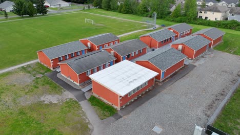 Aerial-shot-of-portables-at-an-elementary-school