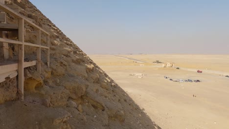 Pirámide-Roja,-También-Llamada-Pirámide-Del-Norte,-Ubicada-En-La-Necrópolis-De-Dahshur-En-El-Cairo,-Egipto