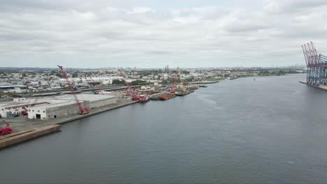 Aerial-drone-shot-of-Elizabeth-New-Jersey-Seaport-on-a-cloudy-day