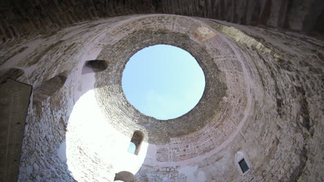 Pan-from-below-of-hole-in-dome-ceiling-at-Diocletian’s-Palace-in-Split