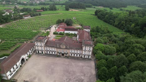 Beautiful-Palace-of-Brejoeira-in-the-Countryside