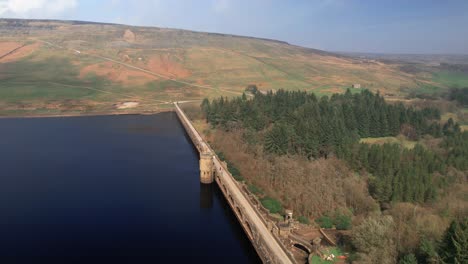 Aerial-Panoramic-View-Of-Scar-House-Reservoir-Dam,-North-Yorkshire-In-United-Kingdom