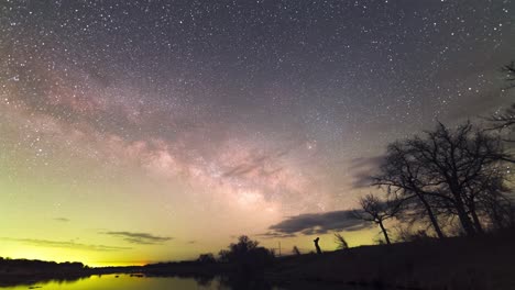 Rising-Milky-Way-time-lapse,-meteor-strikes