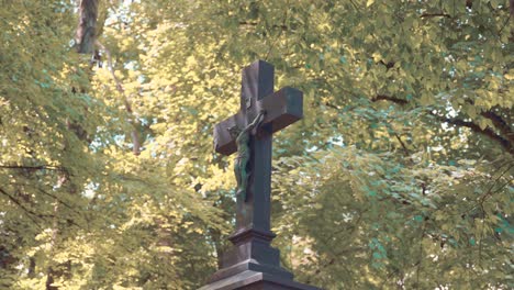 Christian-cross-as-a-tombstone-in-graveyard-Munich