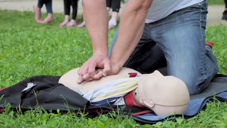 Correct-First-aid-cardiopulmonary-resuscitation-Presentation-on-a-dolly-in-case-of-cardiac-arrest