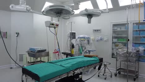 Operationssaal-Mit-Ausrüstung,-Keine-Menschen