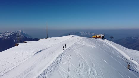 Skigebiet-Frontalpstock-Schweiz-Im-Winter-Aus-Drohnensicht