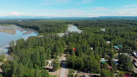 4K-Drone-Video-of-Talkeetna,-AK-Village-along-the-Susitna-River-with-Mt