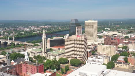 Springfield,-Massachusetts-skyline-with-drone-video-moving-down