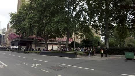 Line-Of-People-Exiting-Victoria-Tower-Gardens-South-On-Way-To-See-Queen-Elizabeth-II-Lying-In-State