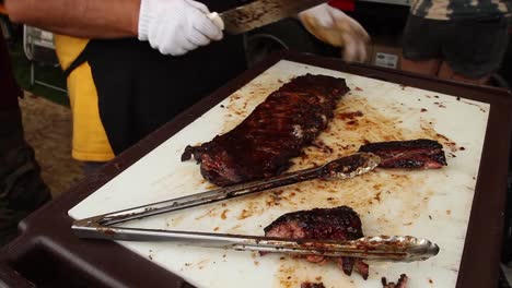 Barbecue-ribs-off-the-grill-and-cut