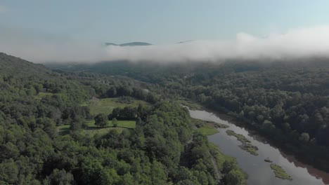 Epic-drone-side-to-side-shot-of-a-gorgeous-valley-in-the-Catskill-Mountains-of-New-York-State