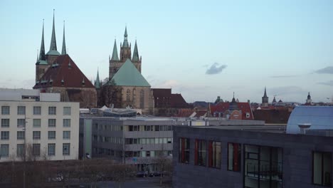 Great-panoramic-view-of-the-famous-cathedral-in-Erfurt-city,-Thuringia