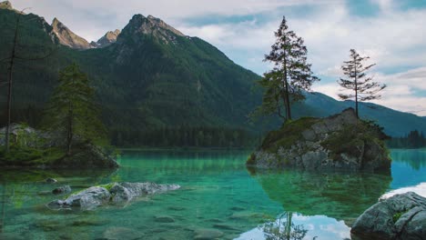 In-this-Cinemagraph-the-water-of-the-scenic-and-beautiful-lake-Hintersee-in-Bavaria,-Germany-is-moving-gently