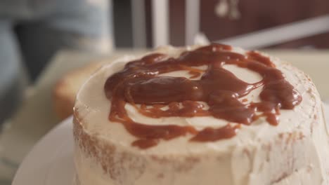 Close-up-video-of-cake-making-process