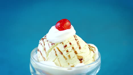 Vanilla-Ice-Cream-with-chocolate-fudge-and-cherry