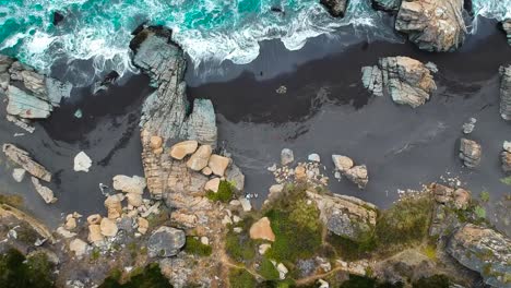 Aerial-time-lapse-of-a-beach-in-Constitución,-Chile