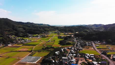small-village-in-the-countryside-of-japan