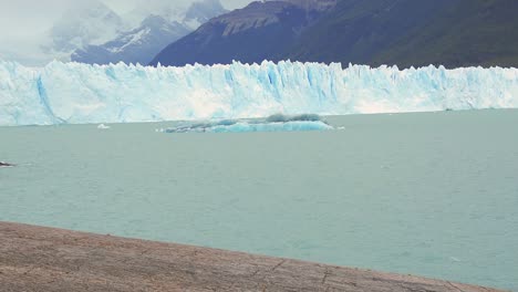 Eisbergwände-Des-Perito-Moreno-Gletschers-Am-Lago-Argentino-In-Patagonien,-Argentinien