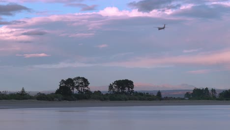 Early-morning-flight-arriving-at-Nelson-airport,-New-Zealand