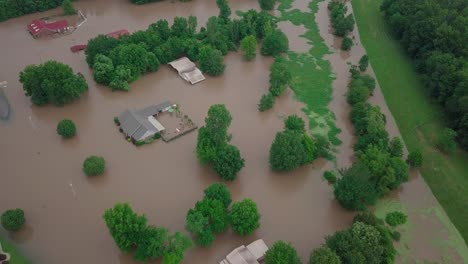 Historische-Überschwemmung-Arkansas-River-2019-Häuser-überflutet-Overhead-Shot