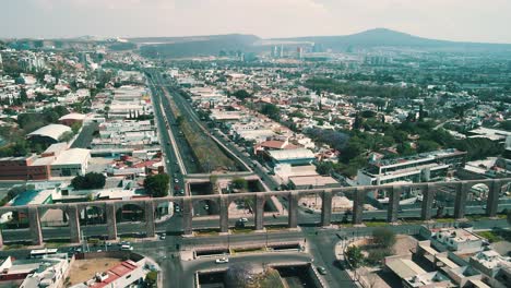 Aerial-view-of-the-city-of-Santiago-de-Queretaro-and-its-famous-arches