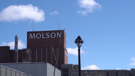 Sie-Können-Einen-Wichtigen-Teil-Der-Molson-Brauerei-In-Montreal-Sehen