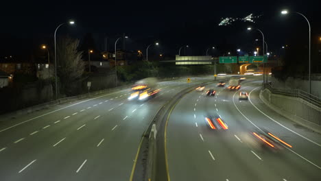 Time-Lapse-of-Highway-1-flowing-at-night,-Vancouver-Canada
