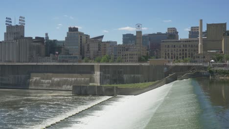 St.-Anthony-Falls-Mississippi-Fluss-Wasser-Fließend-Wechselnde-Niveaus-Sperren-Kaskadierend-Fallender-Wasserfall-Rutsche-Minneapolis-Minnesota-Zeitlupe
