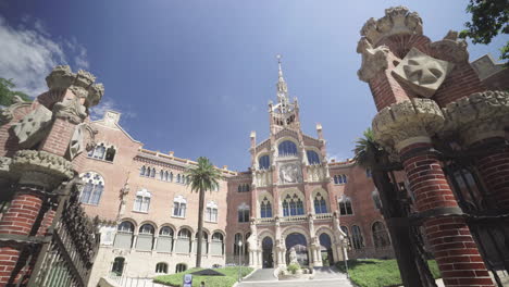 Medieval-Royal-Hospital-De-La-Santa-Cruz-San-Paz